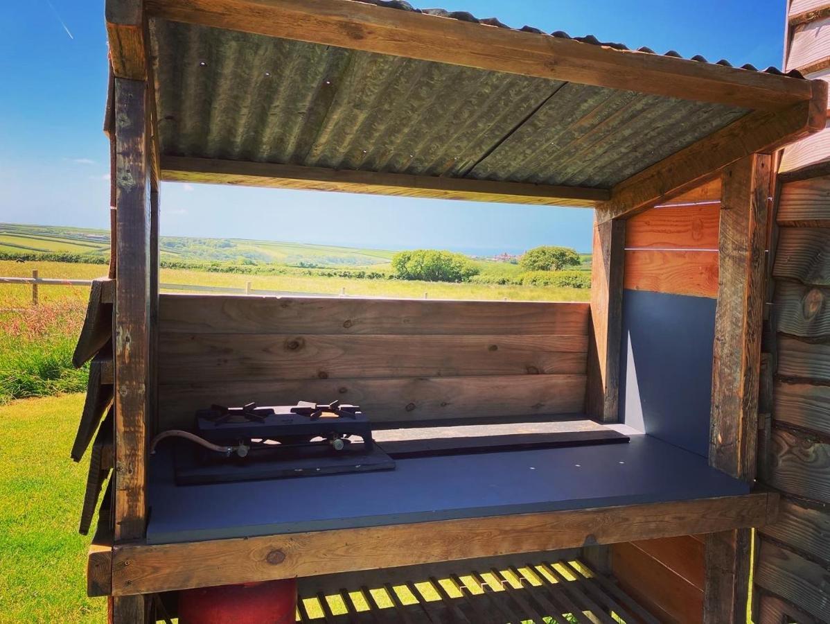 Shepherds Hut In A Private Meadow With Sea Views Хартланд Екстериор снимка