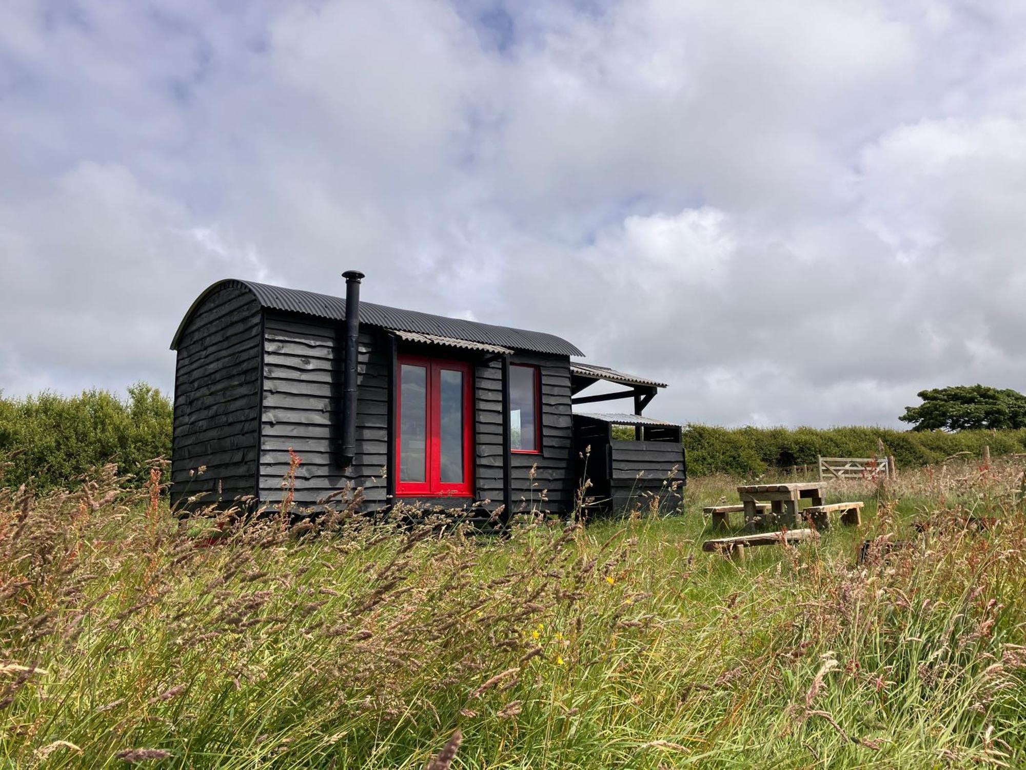 Shepherds Hut In A Private Meadow With Sea Views Хартланд Екстериор снимка